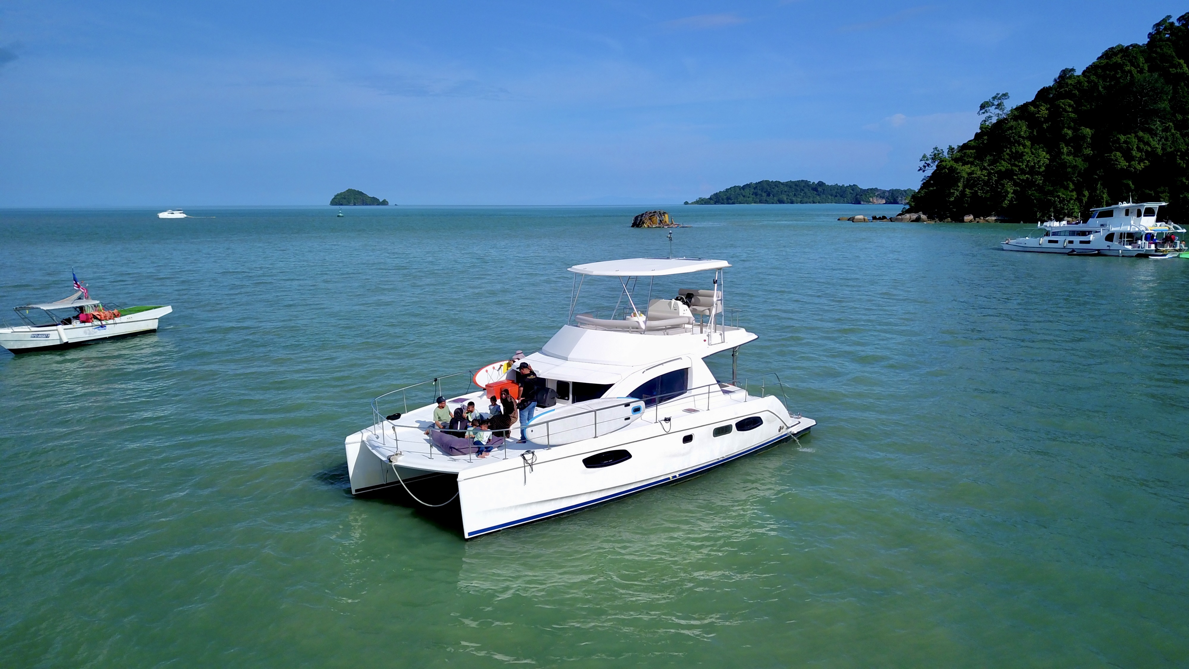 Ocean Bliss 40ft Charter, photo 2 of 12