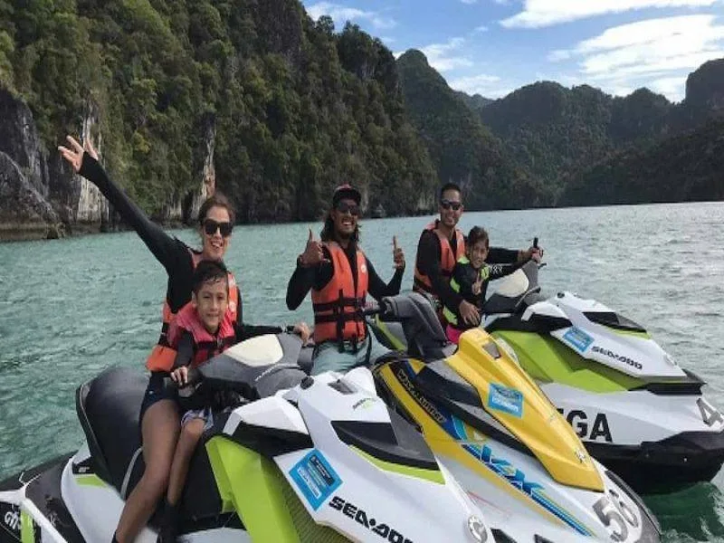 JetSki Standard: photo 1 of 2