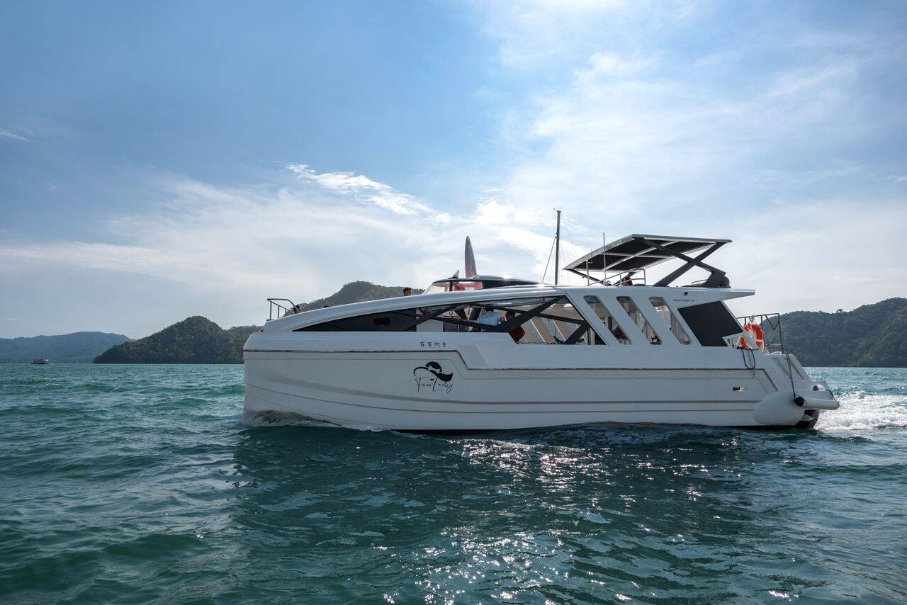Fairlady Flybridge Yacht (15-30), photo 2 of 5