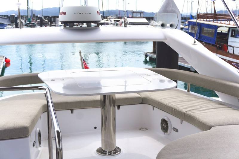 Ferretti 46 Luxury Motor Yacht (10), photo 4 of 7