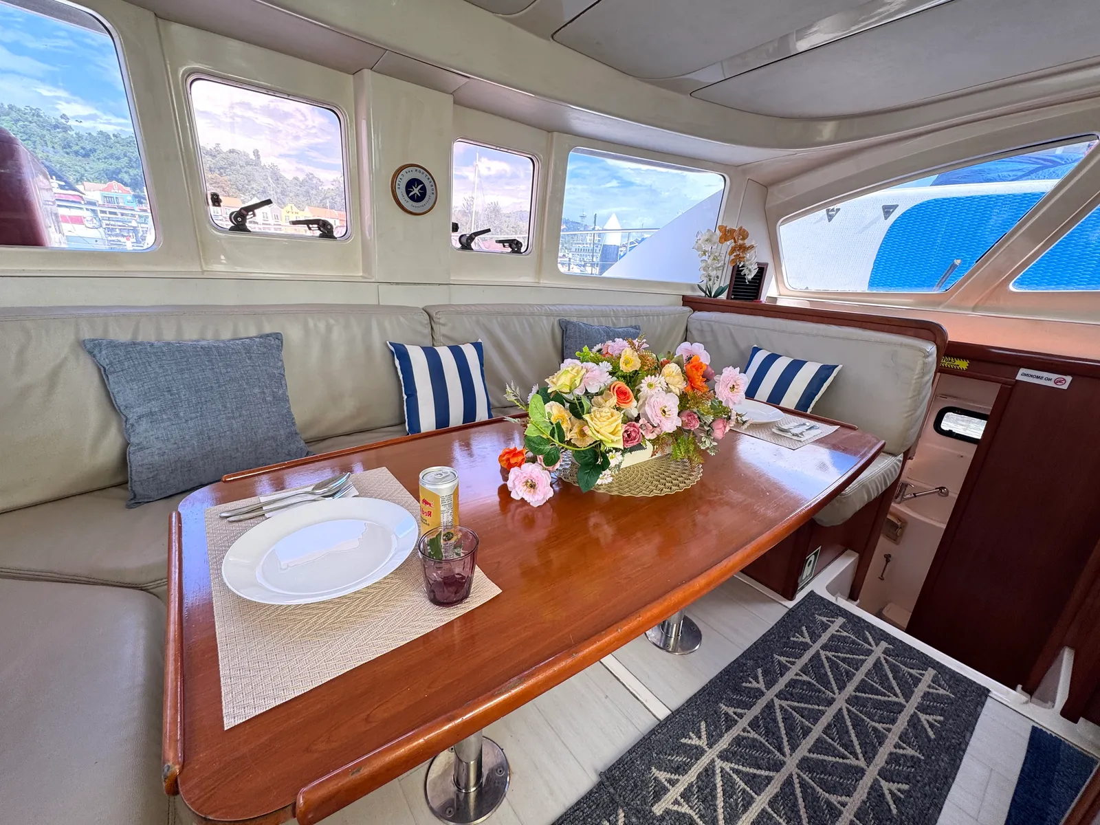 Ocean Bliss 40ft Charter, photo 8 of 12